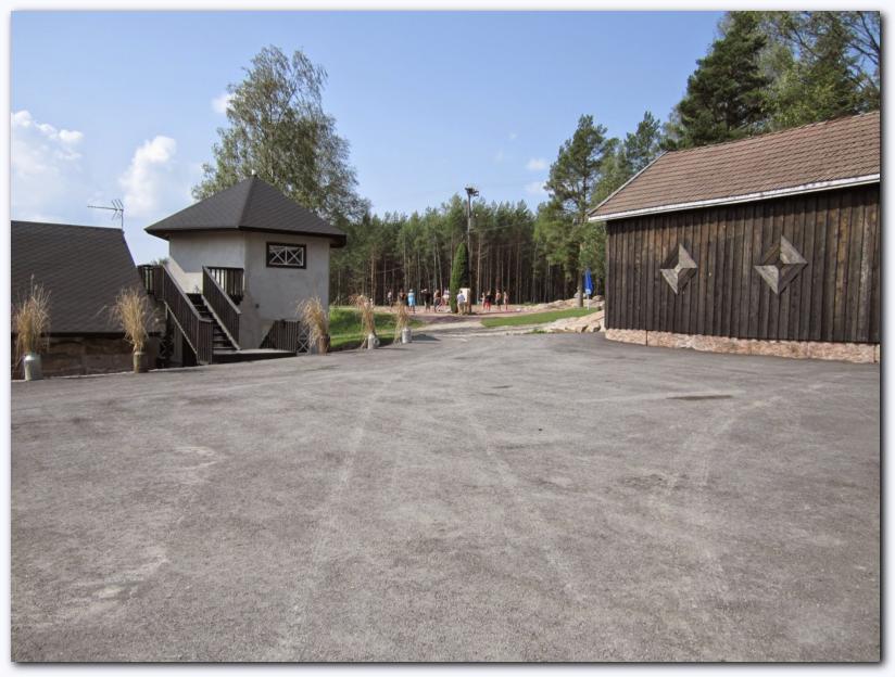 802x601 pixels (79K)